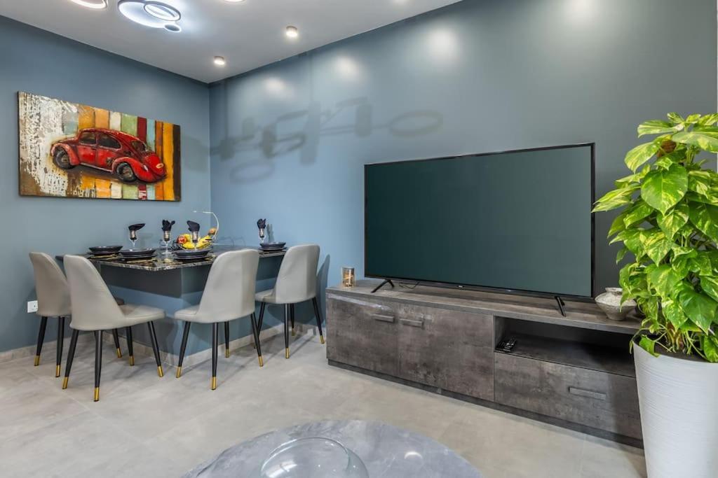 Nocturnal Elegance Apartment By Solea Sliema Bagian luar foto